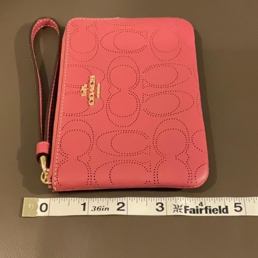 Coach Corner Zip Wristlet In Signature Leather Gold/Rouge - Picture 4 of 5